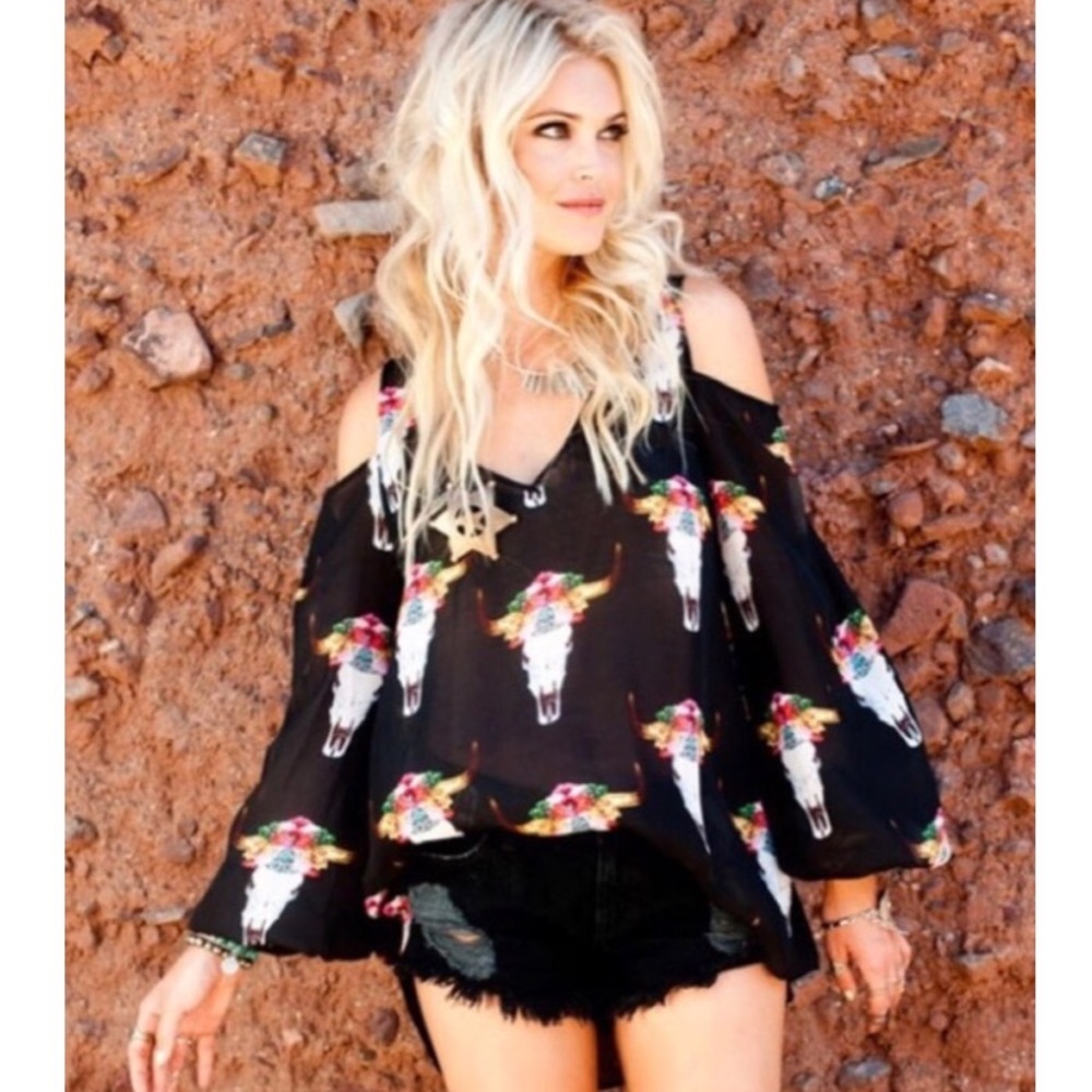 Mumu Bull Blouse- reserved for Cynthia 🌟🌟🌟